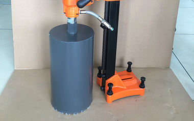 磁力鉆磁性減弱或者無磁性是由什么原因造成的？